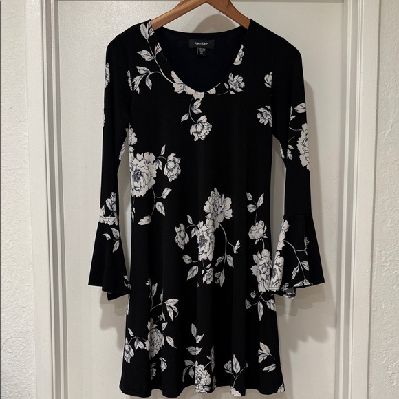 Karen Kane Black Dress with White Floral Design Sz XS - Picture 2 of 8